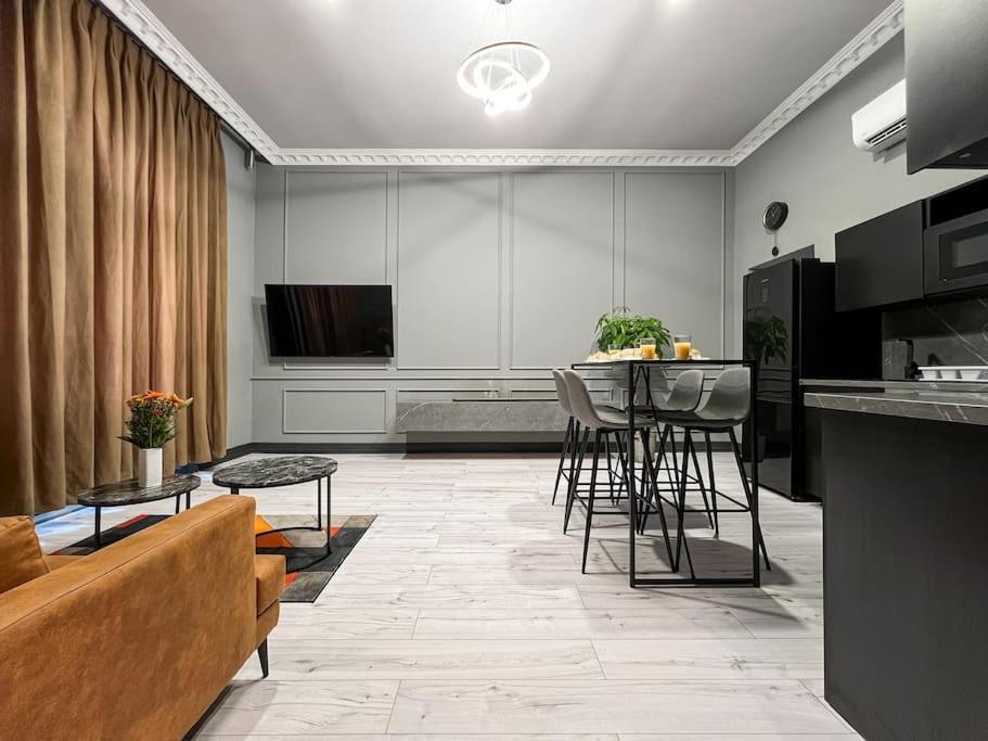 Ludovika 93 M2 Apartment *