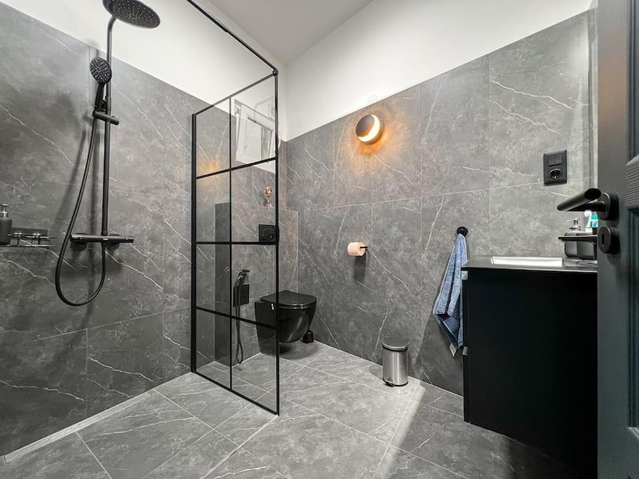 Ludovika 93 M2 Apartment *