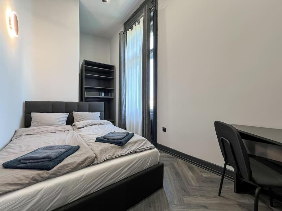 Apartment Ludovika 93 M2 *